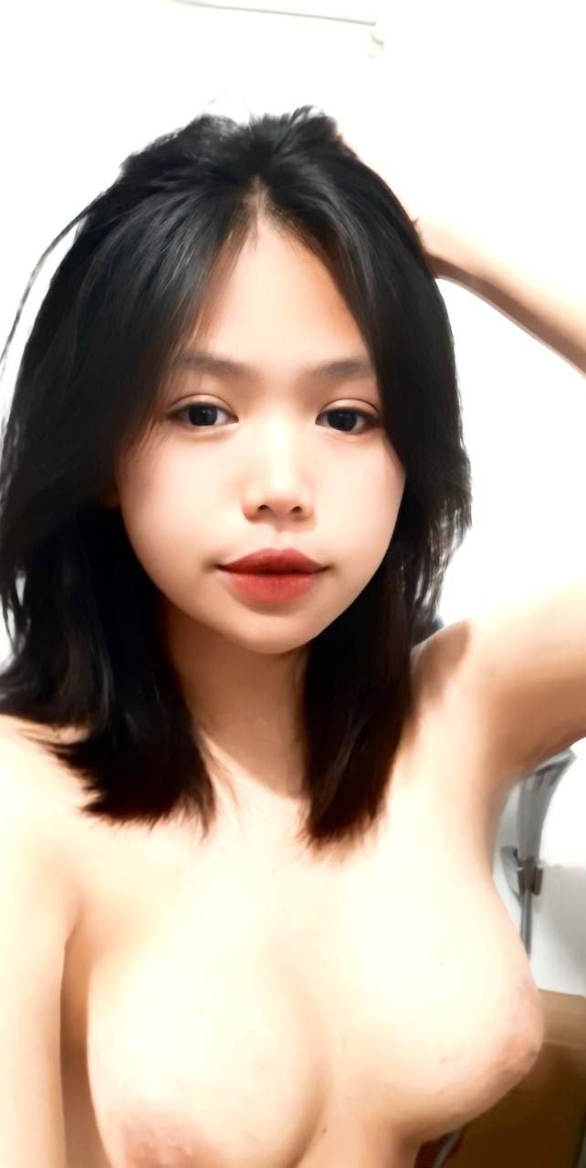 Thanh niên tưởng nhầm má kế là vợ yêu mình