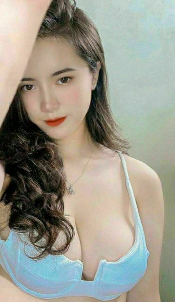 Dụ dỗ một người lạ ngoài đường, hiếp dâm tập thể và quan hệ với một con chó cái trong xe hơi